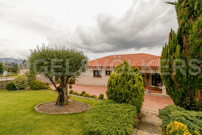 Foto 5b35ca7a-4a41-419c-bb05-5440aae719da. Casa con riscaldamento parcheggio piscina in Gondomar