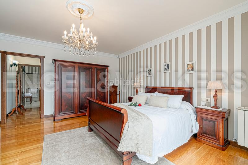 Foto 727ff7f7-95e9-428f-9f83-94667fb39220. Casa con riscaldamento parcheggio piscina in Gondomar