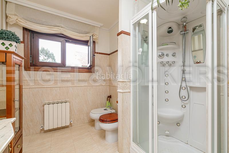 Foto 7ead5d86-0cab-49db-b104-6c4b04dff860. Casa con riscaldamento parcheggio piscina in Gondomar