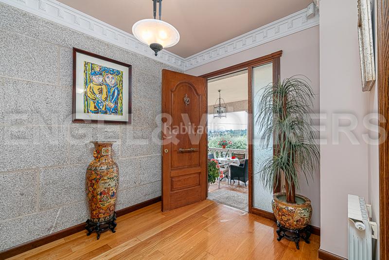 Foto 907851b8-c49b-4150-97c2-f57ab30148fe. Casa con riscaldamento parcheggio piscina in Gondomar