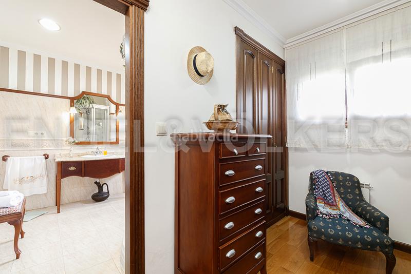 Foto 98e5bdb4-a13a-49fa-a82e-191a34165025. Casa con riscaldamento parcheggio piscina in Gondomar