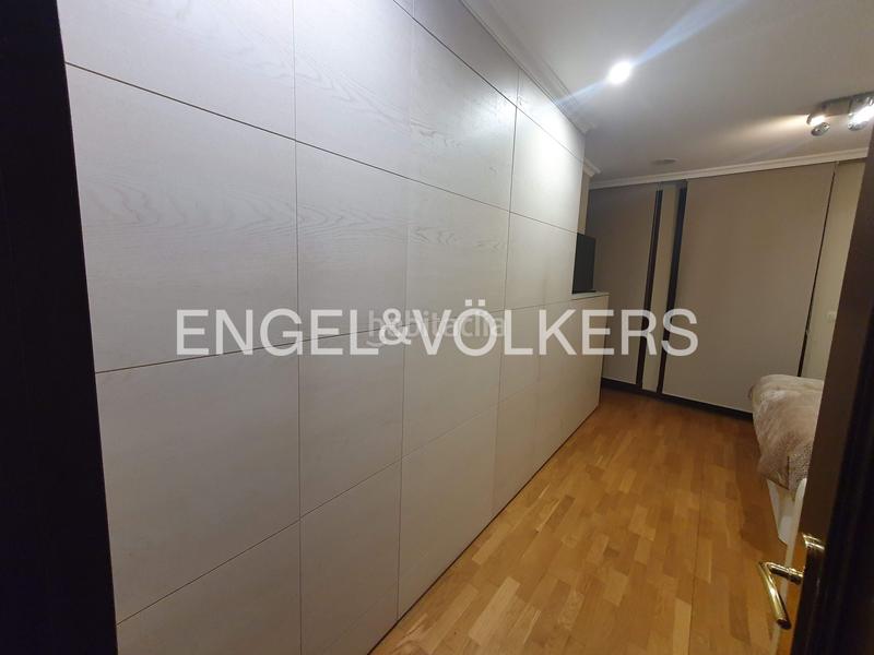 Foto 3f3a8aea-e4c5-479c-9597-5d8151d19901. Maison avec chauffage parking dans Sardoma - Castrelos Vigo