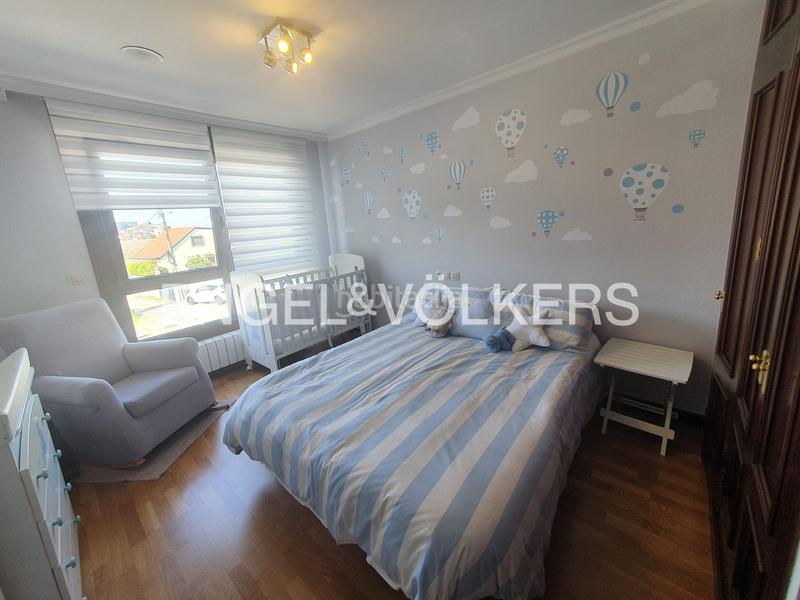 Foto babee6e3-0bb6-49db-b884-87df1ed37ce2. Maison avec chauffage parking dans Sardoma - Castrelos Vigo