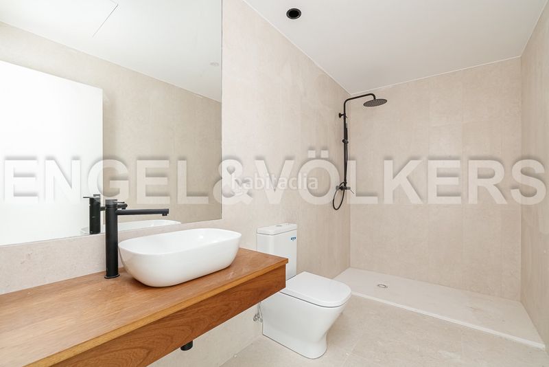 Foto e17eaf42-9ab6-4e07-ab22-37c7cf689d29. Pis amb calefacció aparcament a Coruxo - Oia - Saiáns Vigo