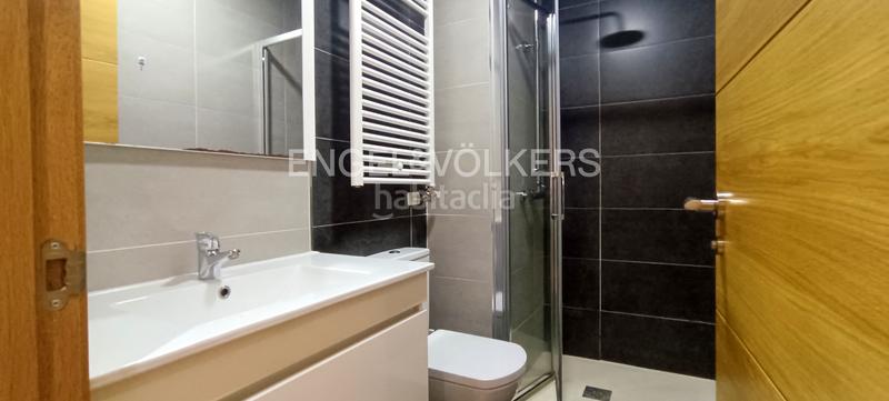 Foto 190e142e-9788-4450-b15c-875535a2b2d8. Location appartement avec chauffage dans As Travesas - Balaidos Vigo