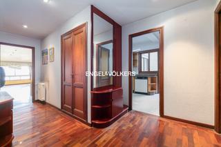Location Appartement à Plaza España - Corte Inglés. Espectacular piso familiar con vistas al mar en calle vázquez va
