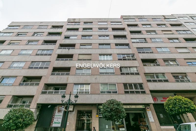 Foto fa84b08a-b29c-4fc4-a9cd-e9f86f90ef6d. Miete appartement mit heizung parking in Plaza España - Corte Inglés Vigo