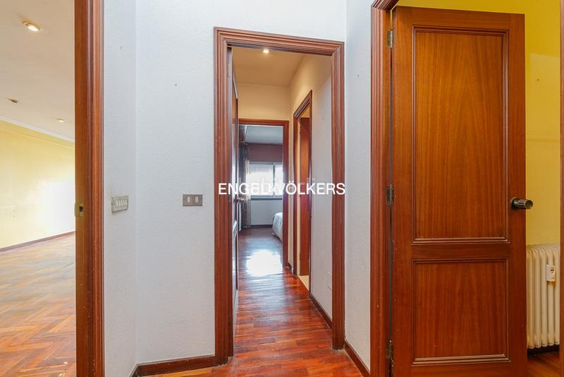 Foto 27141472-1529-46af-9aab-9588079c81c6. Rent apartment with heating parking in Plaza España - Corte Inglés Vigo