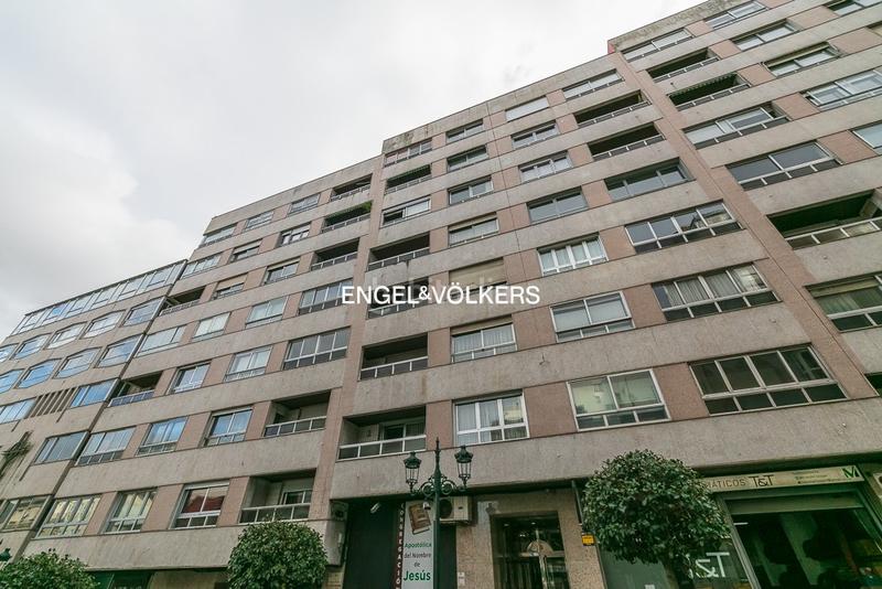 Foto 27210e76-b612-4e50-914c-605efdccbed4. Rent apartment with heating parking in Plaza España - Corte Inglés Vigo