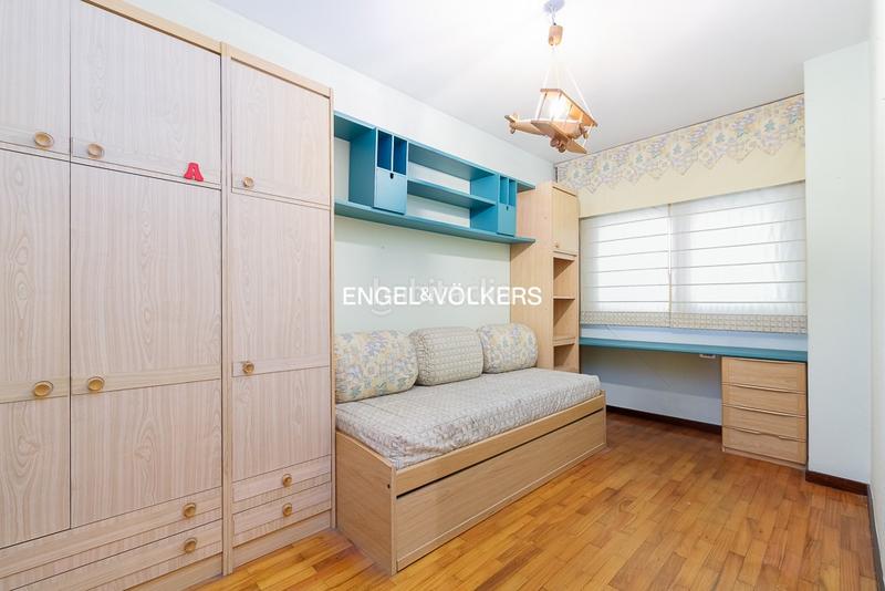 Foto 53155e8e-aded-421d-99c9-1c8fb1705be9. Rent apartment with heating parking in Plaza España - Corte Inglés Vigo