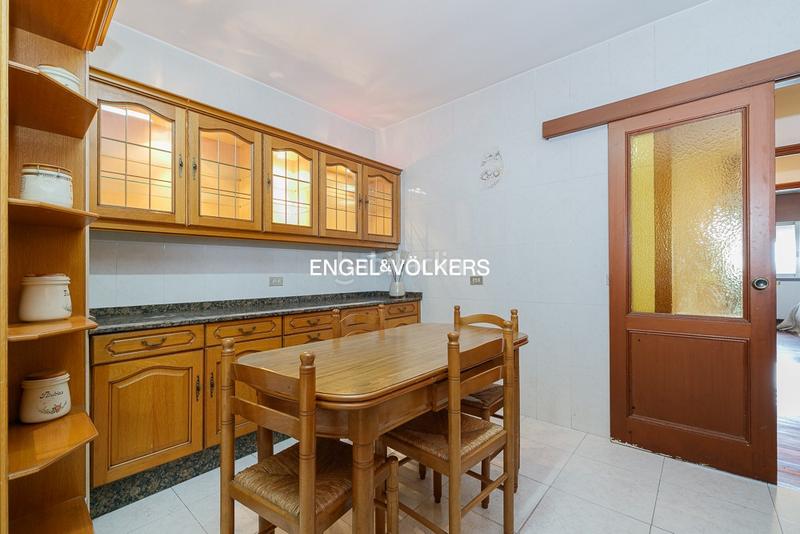 Foto 7cc0d86a-1d05-41e1-94d9-cbc70abf73f0. Rent apartment with heating parking in Plaza España - Corte Inglés Vigo