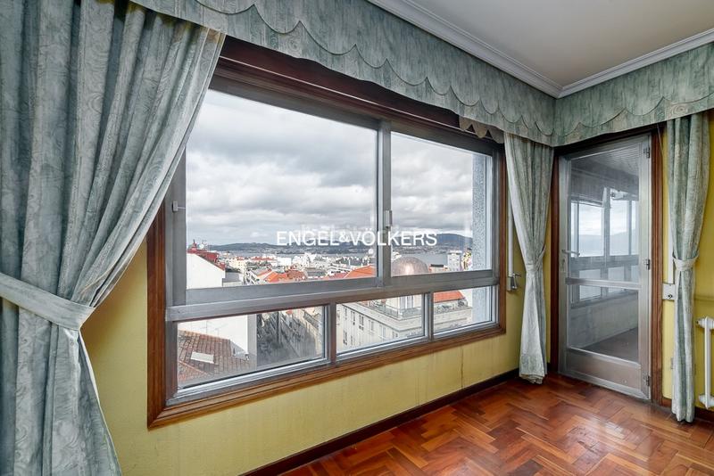 Foto a1851cbe-a449-48fe-b92d-915623d3d24b. Rent apartment with heating parking in Plaza España - Corte Inglés Vigo