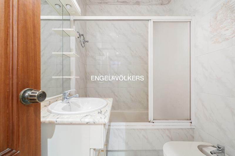 Foto e58722d8-9ec1-4a2a-be92-f7146b26cc6d. Rent apartment with heating parking in Plaza España - Corte Inglés Vigo