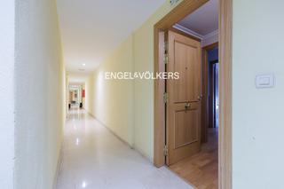Apartment in Navia. Moderno piso en teixugueiras 3 dormitorios, 2 plazas de garaje y