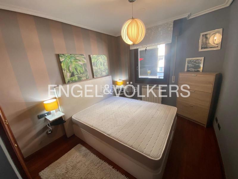 Foto 9ebcd93c-1f9f-400c-b3d3-e978dd3244cb. Lloguer apartament amb calefacció aparcament a Berbés - Peritos Vigo