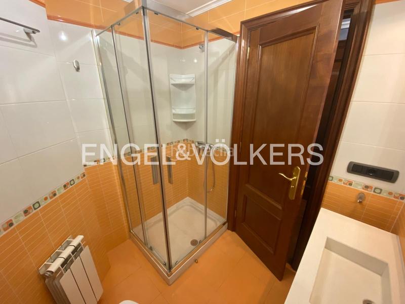 Foto e2a95870-5150-436f-a776-80b8fd9e3b65. Lloguer apartament amb calefacció aparcament a Berbés - Peritos Vigo