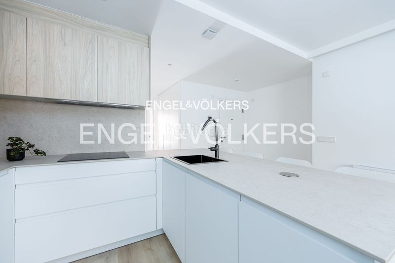 Foto a73bd9e7-81f5-4373-8515-dc5cab02a213. Apartament amb calefacció aparcament a Plaza España - Corte Inglés Vigo