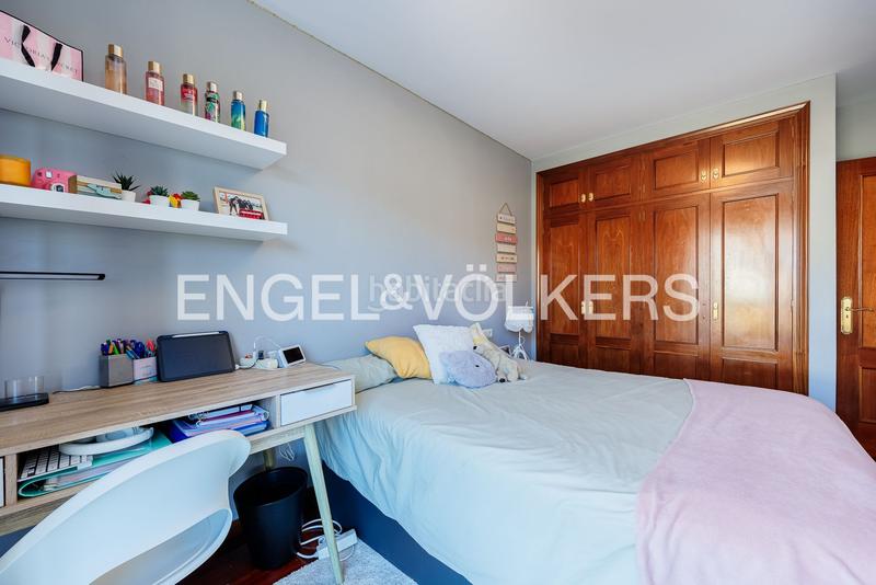 Foto 0b89304d-7270-4e86-b1f9-54b6d8c52112. Semi detached house with heating parking in Nigrán centro Nigrán