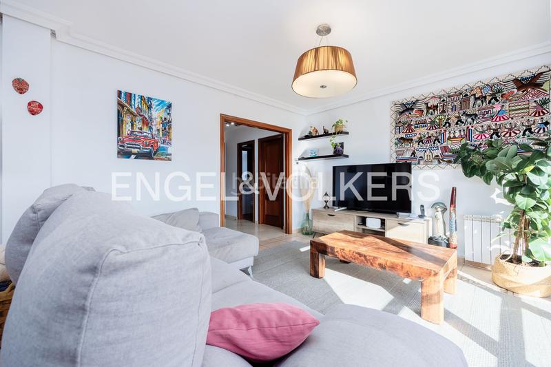 Foto 2e8c986d-f871-4d3e-b511-ac442e6c2936. Semi detached house with heating parking in Nigrán centro Nigrán