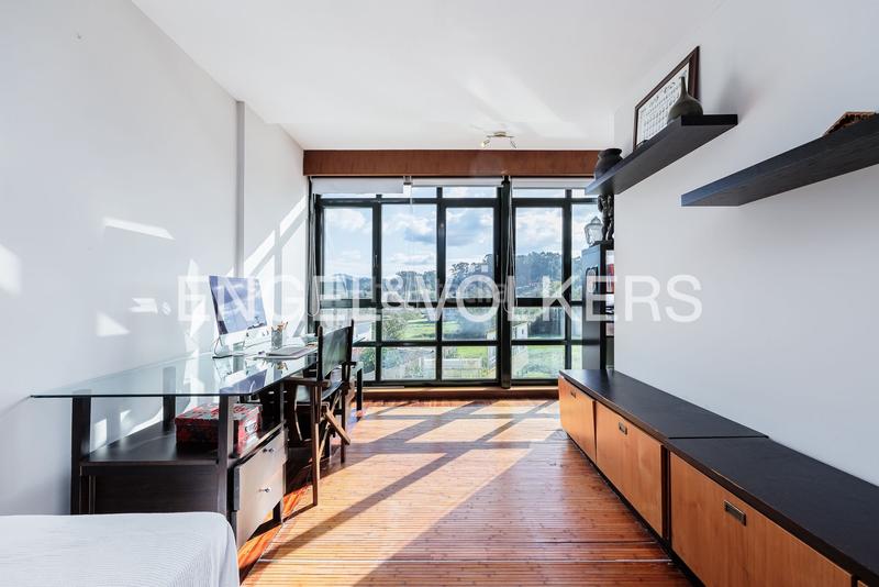 Foto 38b30569-c621-4360-9605-7cd130a459cb. Semi detached house with heating parking in Nigrán centro Nigrán