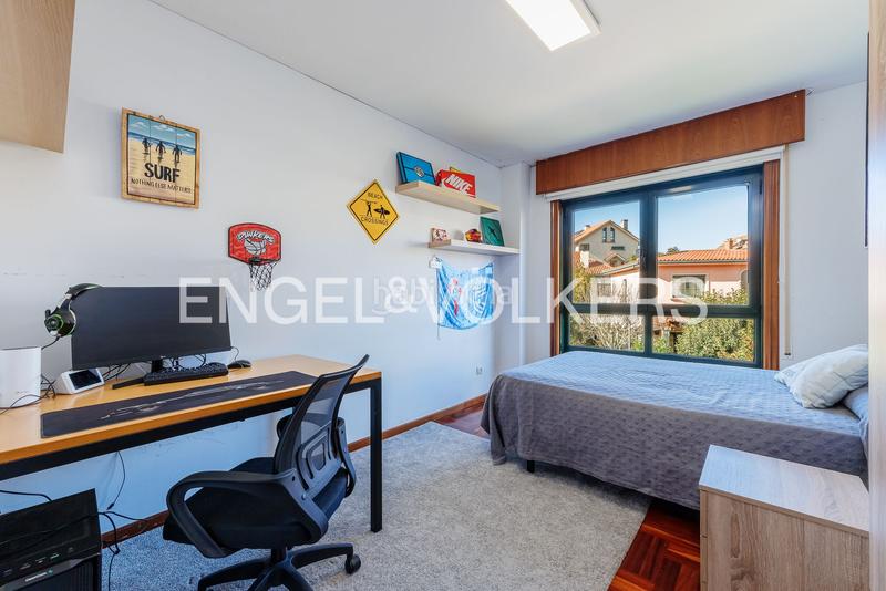 Foto 4271030b-e1cc-415b-8ae2-0660a2e4ef02. Semi detached house with heating parking in Nigrán centro Nigrán