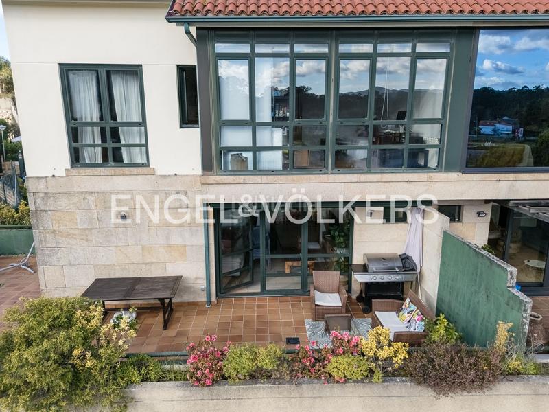 Foto 5fe7aeb8-662b-4522-8075-b98d5067b9e5. Semi detached house with heating parking in Nigrán centro Nigrán