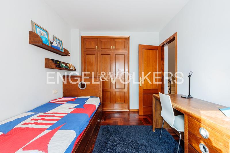 Foto 6e2960ad-6862-463e-8675-70cd5500f71f. Semi detached house with heating parking in Nigrán centro Nigrán