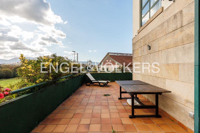 Foto e9c87ef9-f941-44eb-bbfe-2b89dcf2f689. Semi detached house with heating parking in Nigrán centro Nigrán