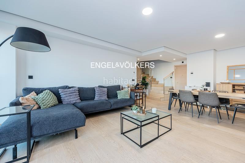 Foto 6fc1857d-45f8-4d57-9fec-e40d6926d063. Attico con riscaldamento parcheggio in Centro - Areal Vigo