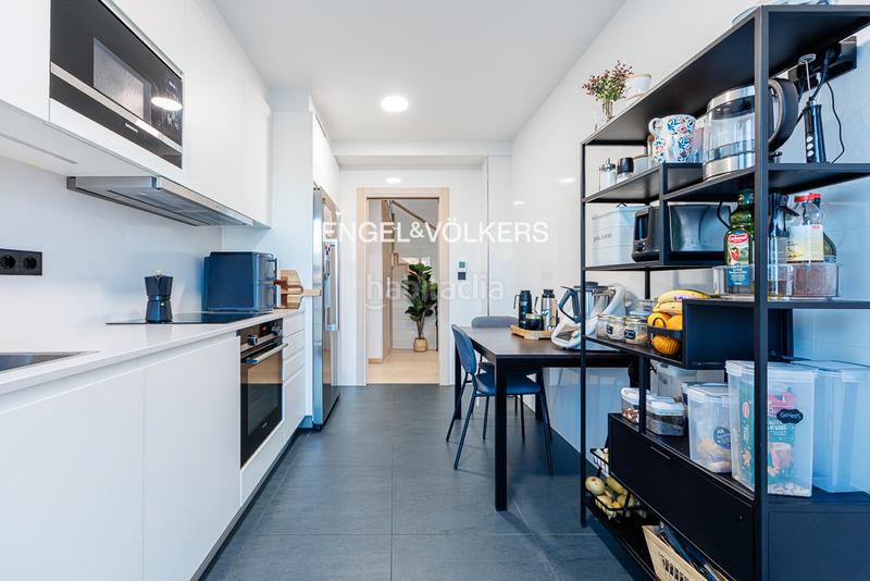 Foto 99b38fef-fa62-408f-846f-e57cbaaaf1b9. Attico con riscaldamento parcheggio in Centro - Areal Vigo