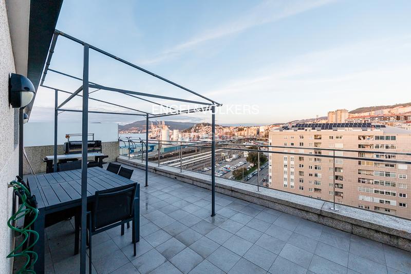 Foto b885f504-f676-4560-99e8-318a3d9e13cb. Attico con riscaldamento parcheggio in Centro - Areal Vigo