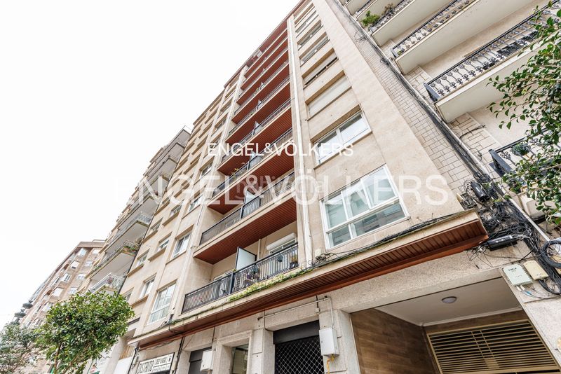 Foto 0b873b43-bedd-4669-bf62-56532c383b33. Pis amb calefacció aparcament a Centro - Areal Vigo