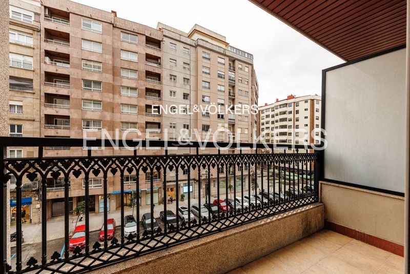 Foto a04d28b3-7529-4ffe-983e-d7162360428a. Pis amb calefacció aparcament a Centro - Areal Vigo