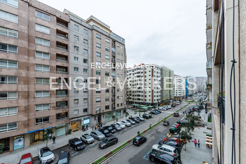Foto ce7fb13f-a9b1-4fe5-afdd-9a611cb81a86. Pis amb calefacció aparcament a Centro - Areal Vigo