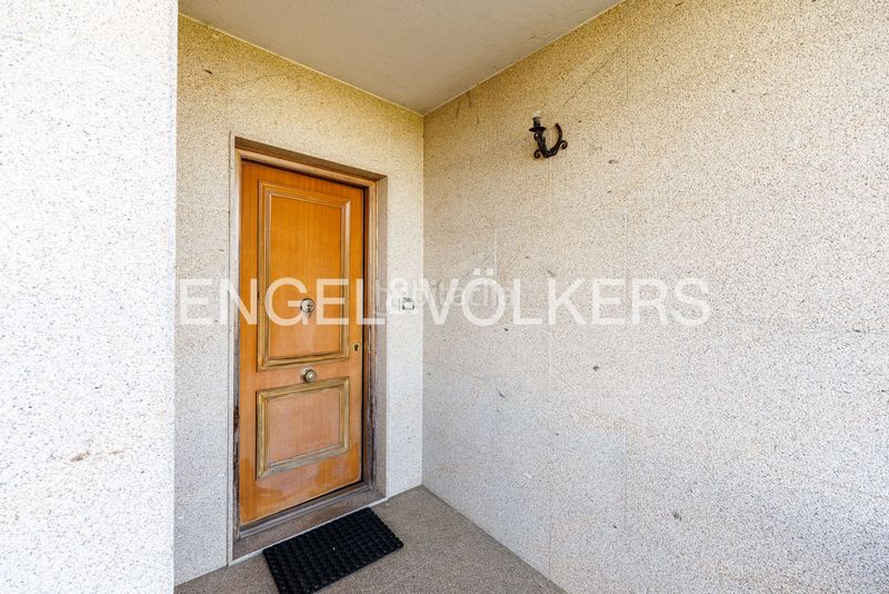 Foto 74d294ea-ca0f-4c8a-94a5-07df678d37d6. Casa amb calefacció aparcament a Bembrive Vigo