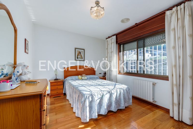 Foto ff5e30ff-ce0c-4a10-b7a6-38986263a859. Casa amb calefacció aparcament a Bembrive Vigo