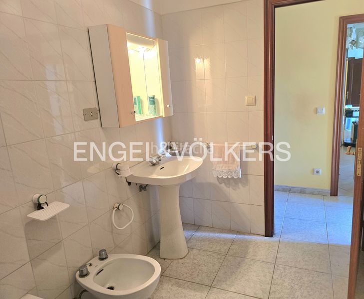 Foto ce1b6c80-d234-4a6a-88ba-db98a946c0bc. Casa amb calefacció a Centro - Areal Vigo