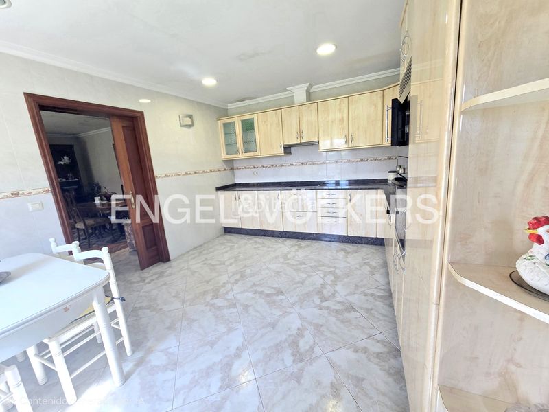Foto fff2505d-9032-4241-924e-a0a037f71b11. Casa amb calefacció a Centro - Areal Vigo