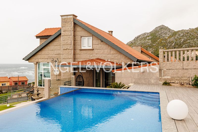 Foto 05a8d6b9-7d48-423a-b7c5-3e9c062e564f. Casa amb calefacció aparcament piscina a Oia