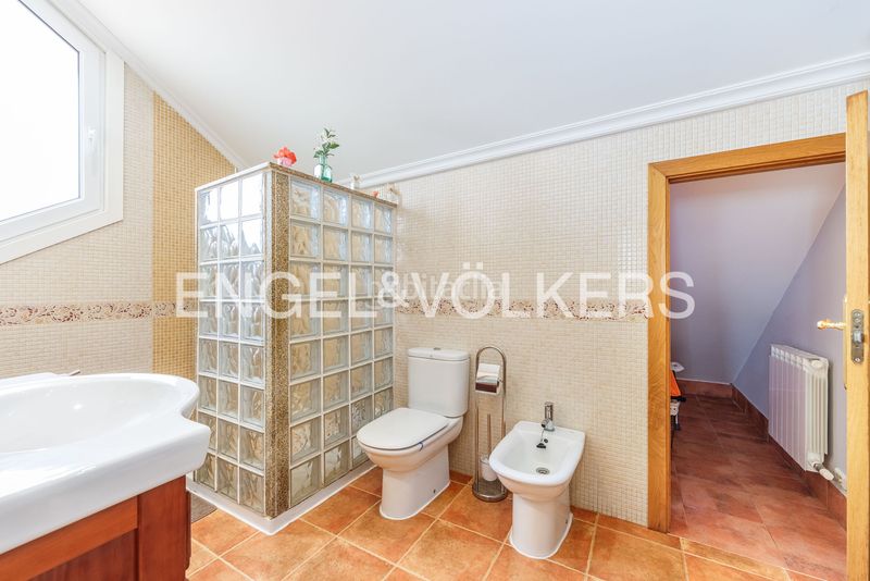 Foto acbf1e33-9336-4b69-9d64-67a1fc9ff9f5. Casa amb calefacció aparcament piscina a Oia