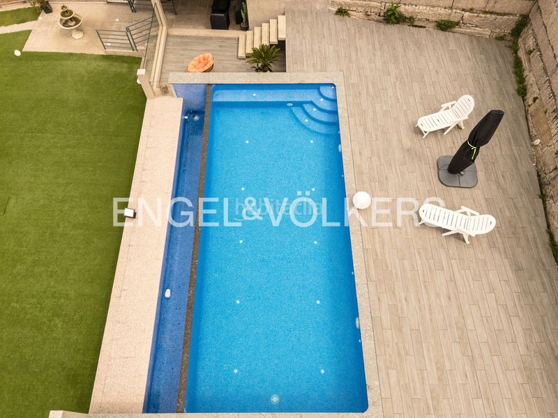Foto b3671d86-4dc0-4ec1-aa0c-68f5adc2df05. Casa amb calefacció aparcament piscina a Oia