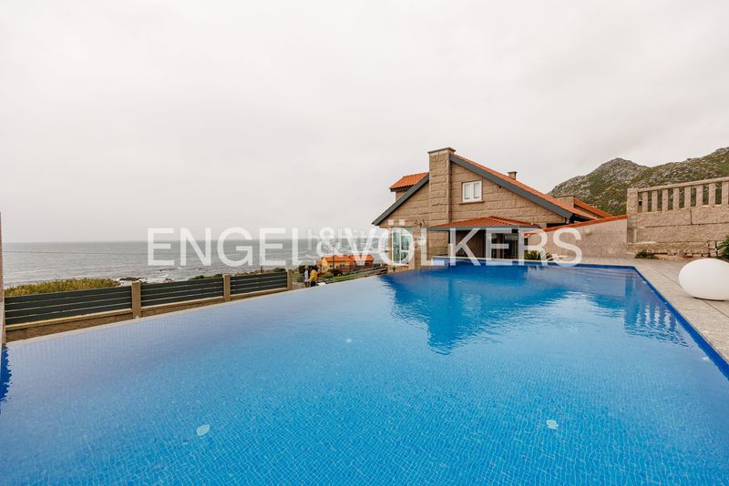 Foto d8cd3ca8-4ca0-4c48-97e6-08fa7694e649. Casa amb calefacció aparcament piscina a Oia