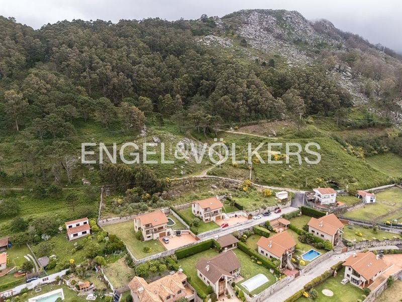 Foto fd62025e-b04d-40cf-b306-fa841a217f8d. Casa amb calefacció aparcament piscina a Oia