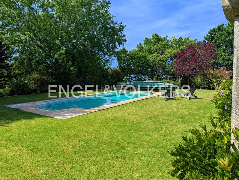 Foto 4531e021-67e4-41b7-93c3-ac302afc1994. Casa amb calefacció aparcament piscina a Camos Nigrán