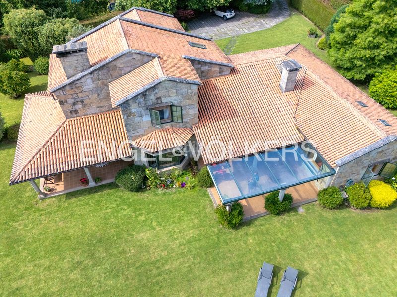Foto 66509df3-234e-4122-a9e6-aaede877b285. Casa amb calefacció aparcament piscina a Camos Nigrán
