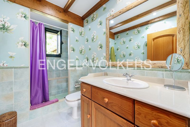 Foto cfec0108-dd41-416b-b1d3-fa0e3e45cf73. Casa amb calefacció aparcament piscina a Camos Nigrán