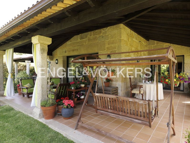 Foto d55c3581-ee8f-41c8-8939-28d656ab246f. Casa amb calefacció aparcament piscina a Camos Nigrán