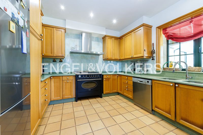 Foto ef98e27d-788f-47f9-bd51-d464cda28788. Casa amb calefacció aparcament piscina a Camos Nigrán
