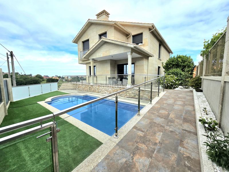 Foto d2c29b44-1468-4f0b-a7de-a7bcd5e2bf21. Casa amb calefacció aparcament a Coruxo - Oia - Saiáns Vigo