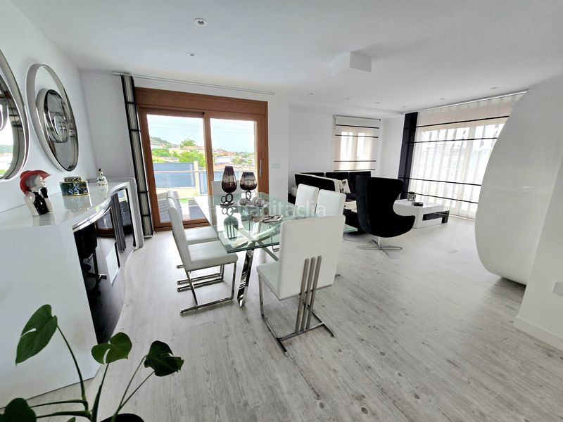 Foto f4e82b40-d4e5-4b1d-886d-92f59d45cd96. Casa amb calefacció aparcament a Coruxo - Oia - Saiáns Vigo